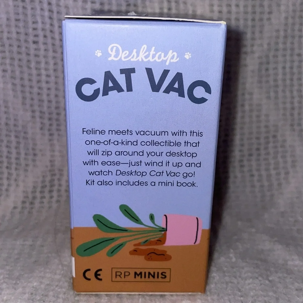 NIB Desktop Cat Vac. BUMP - SPIN - MEOW.